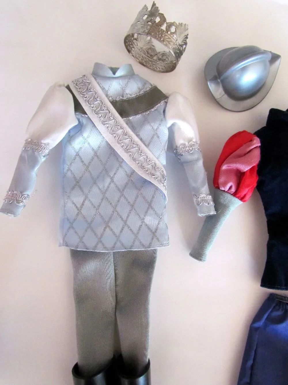 KEN PRINCE CLOTHES: CROWN, HELMET, BOOTS, 2 TUNIC OUTFITS for BARBIE BOYFRIENDS